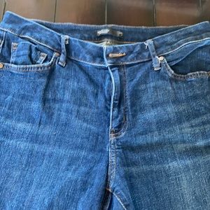 Simply Vera Wang Capri size 12